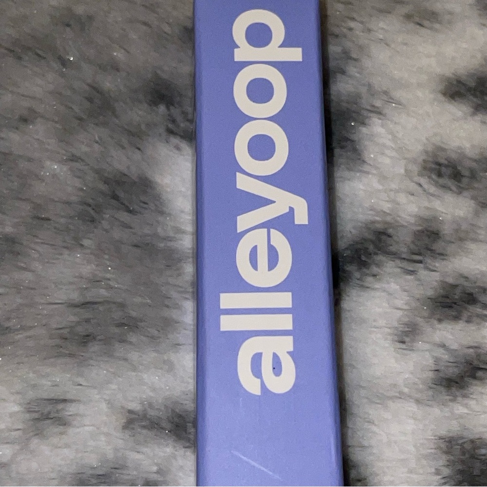 Alleyoop Concealer - Picture 2 of 9